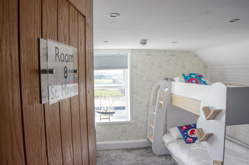 The Bay View Inn Буде Экстерьер фото